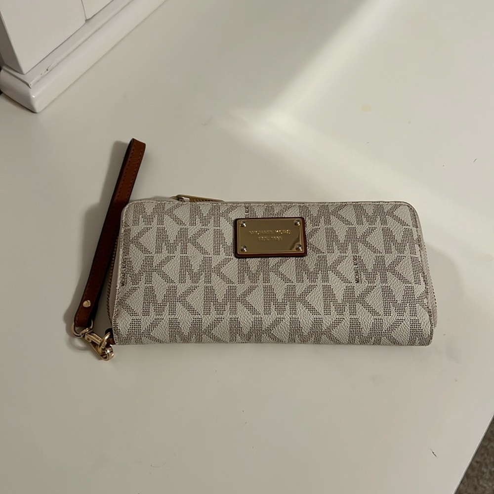 Michael Kors wallet